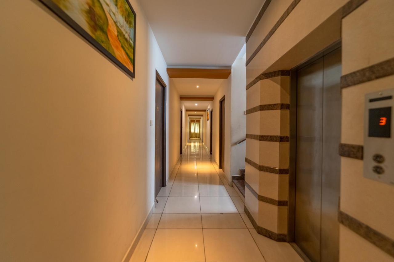 Hotel Ranas Residency à Tiruchirappalli Extérieur photo