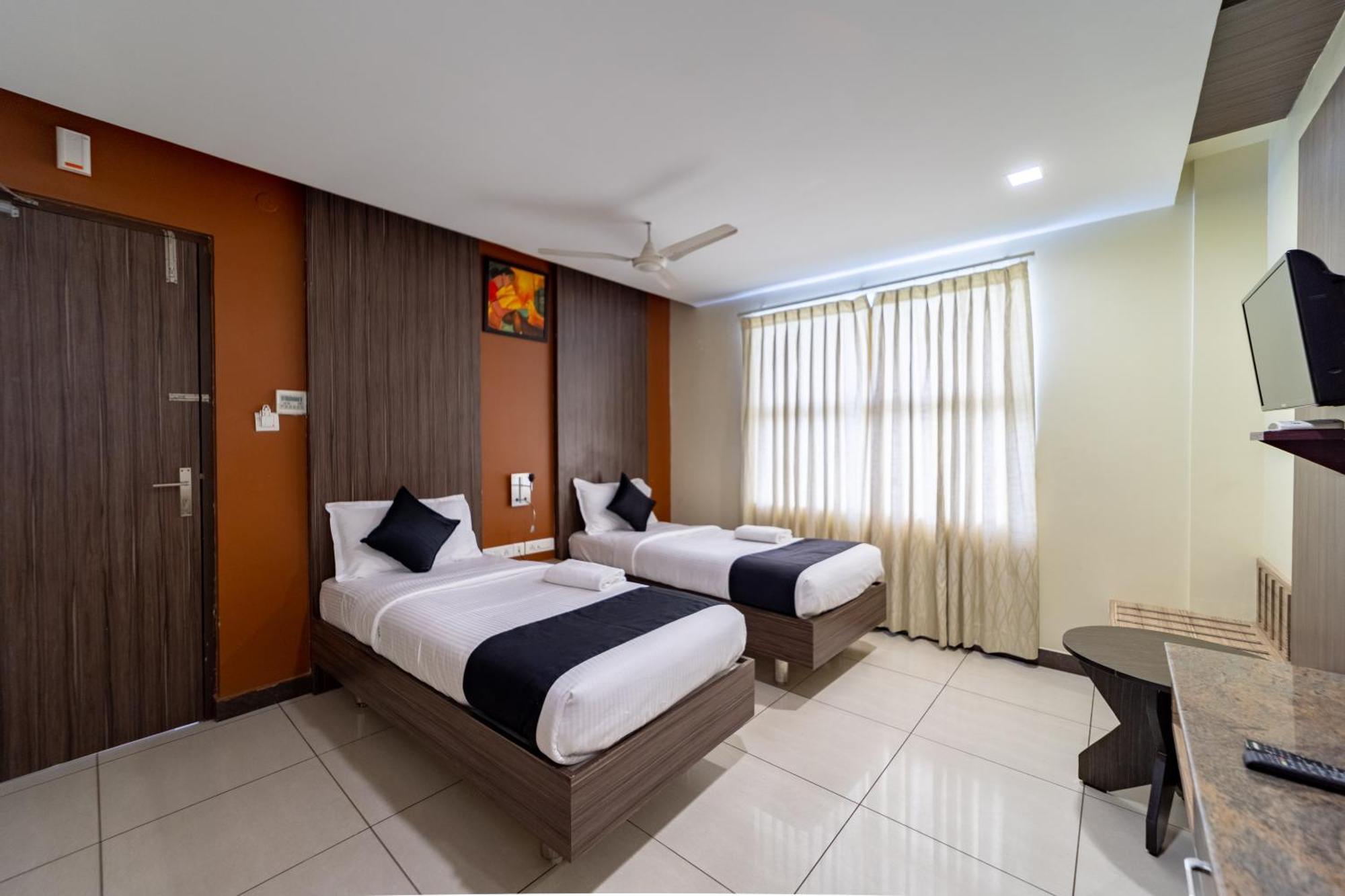 Hotel Ranas Residency à Tiruchirappalli Extérieur photo